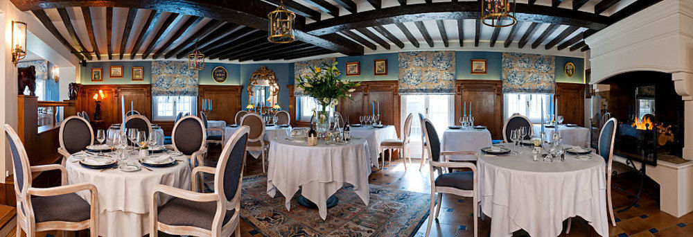 Logis - Hotel & Restaurant Le Gonfalon Germigny-l'Eveque Buitenkant foto